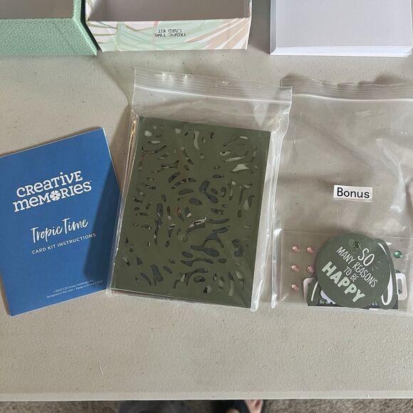 Creative Memories Card Kit Tropic Time Makes 12 Cards NEW Complete Plus Bonus! - Picture 3 of 5